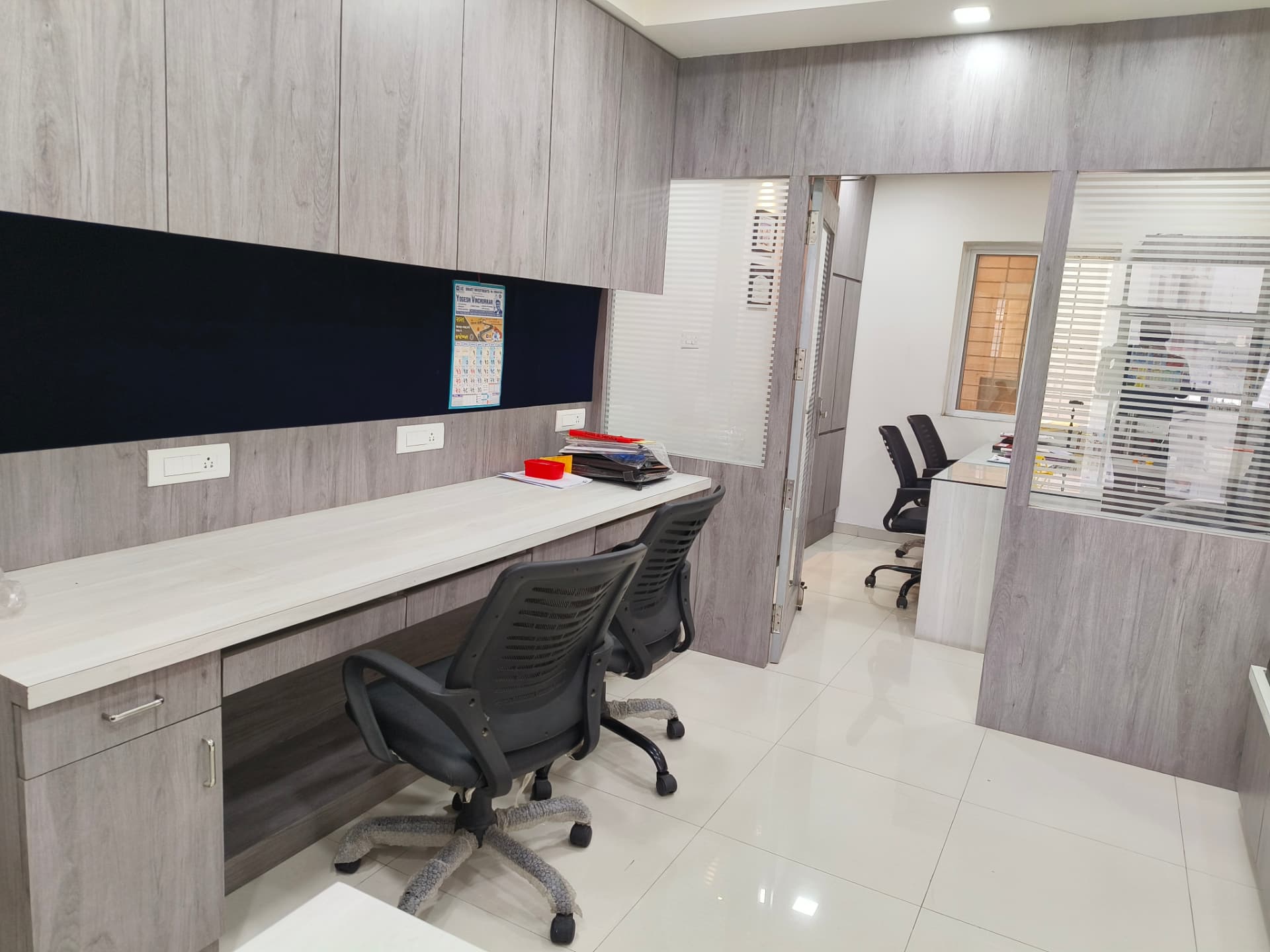 Smart Investments office 2